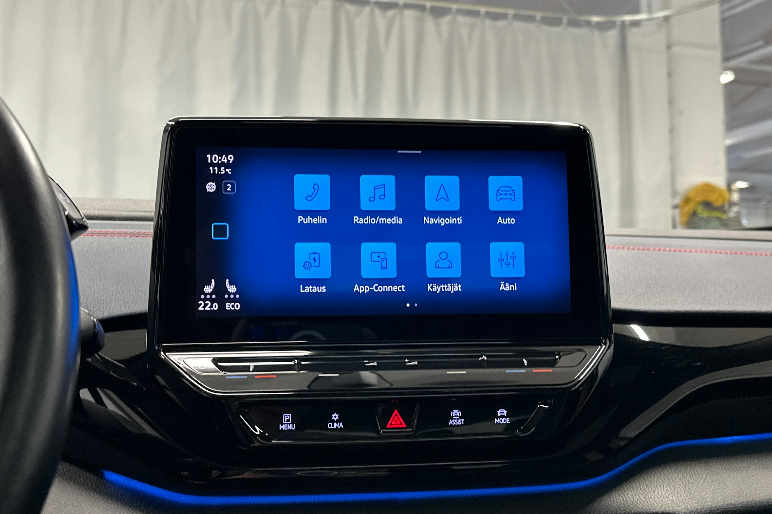 valkoinen Volkswagen ID.4 2022 kuva 23.