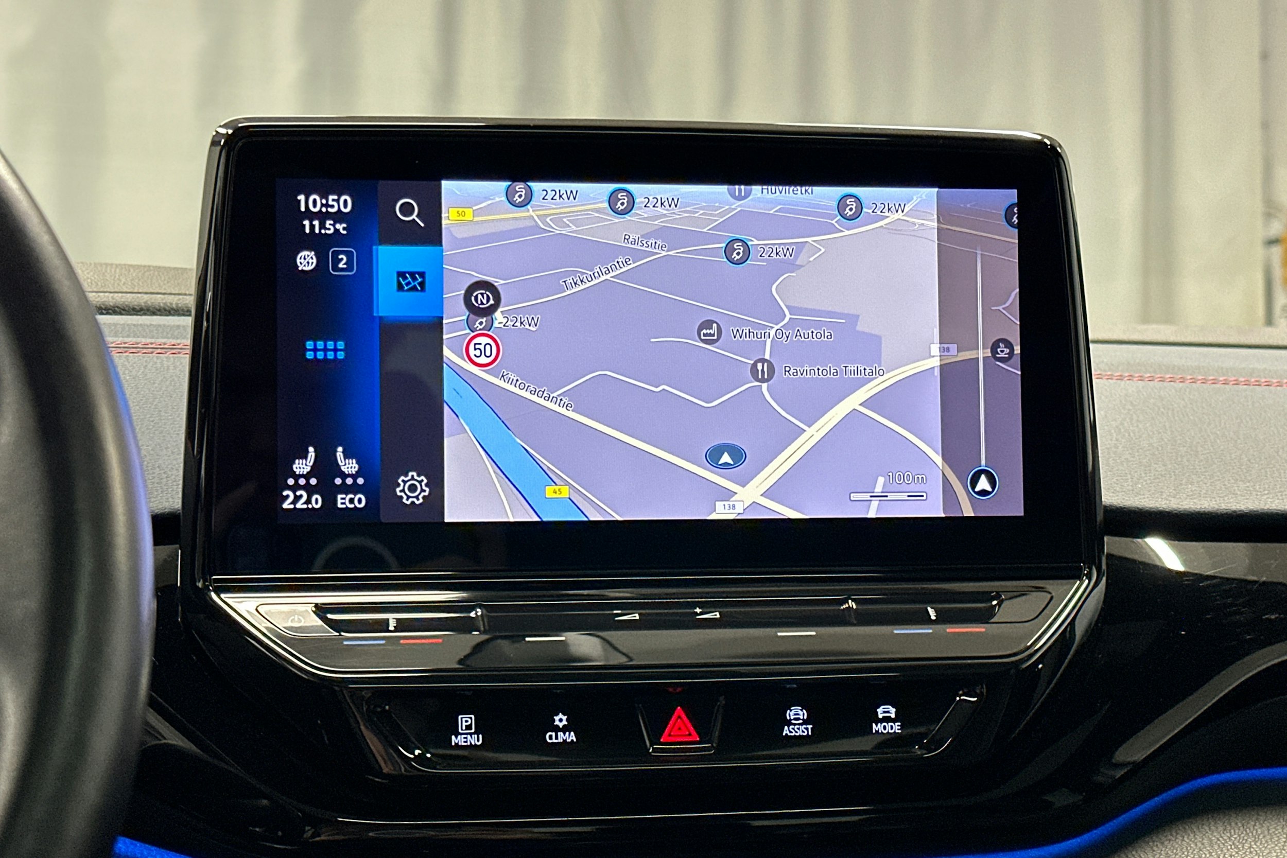 valkoinen Volkswagen ID.4 2022 kuva 24.