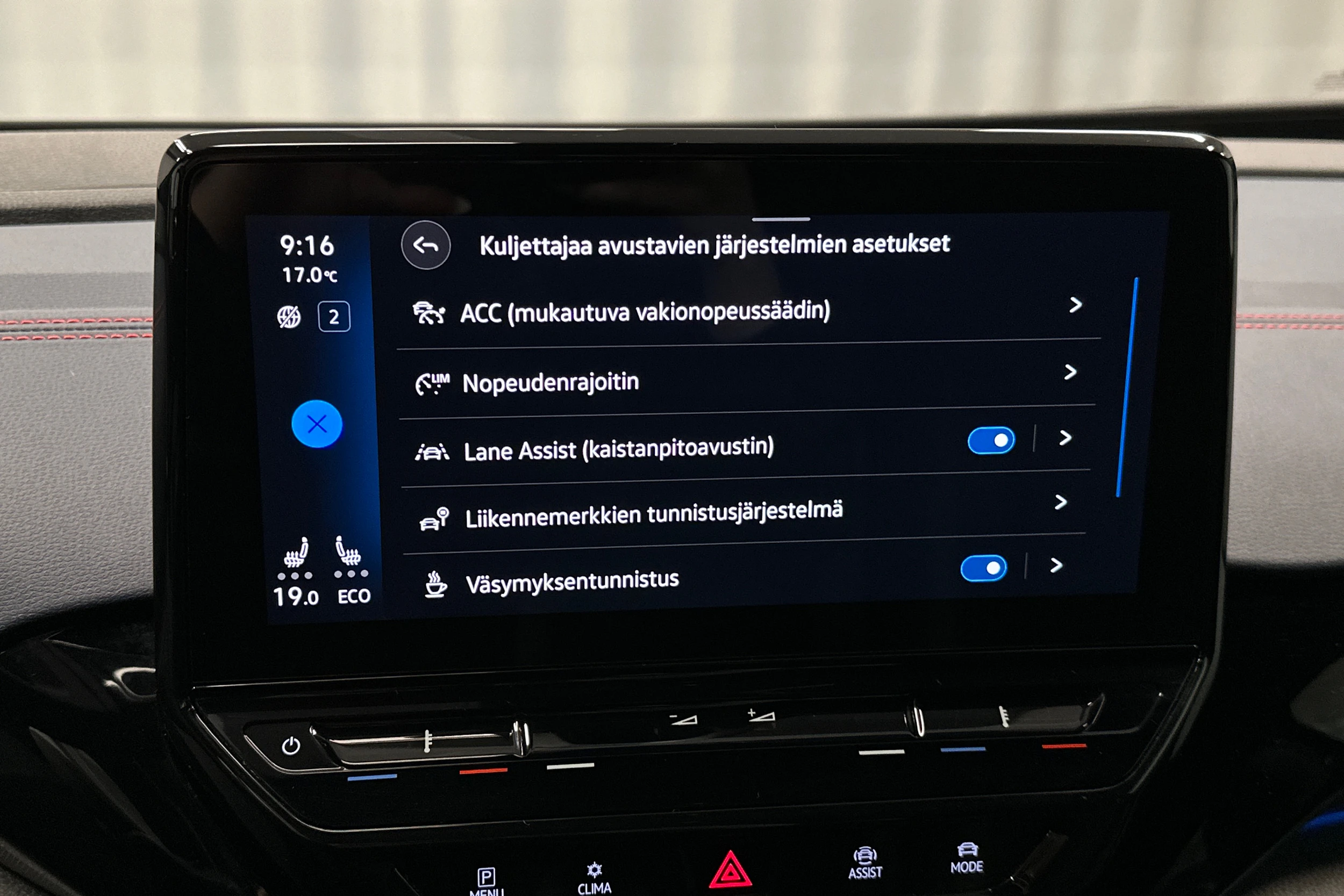 musta Volkswagen ID.4 2022 kuva 33.