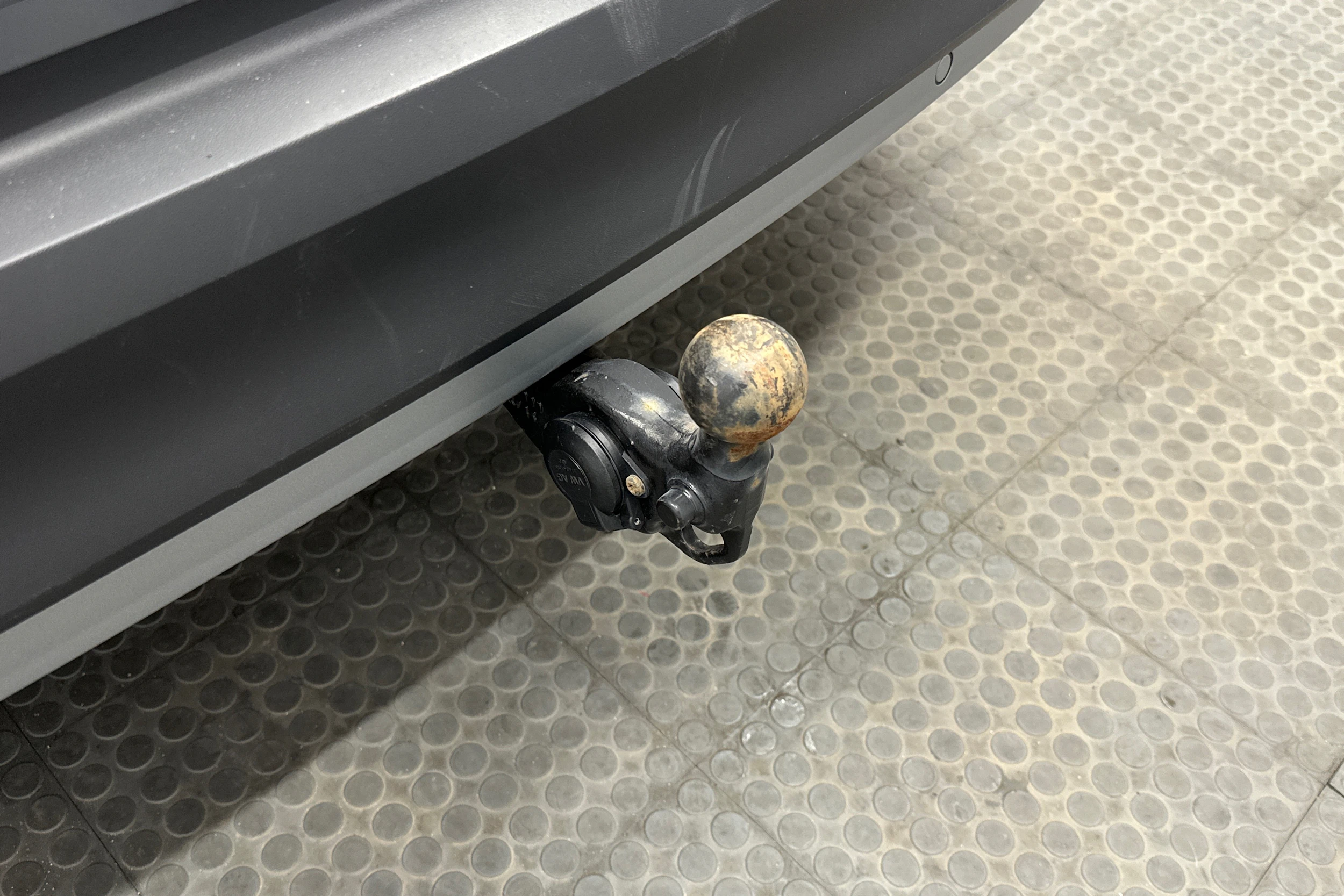 musta Volkswagen ID.4 2022 kuva 43.