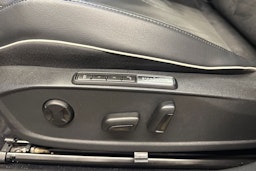 musta Volkswagen ID.4 2022 kuva 27.