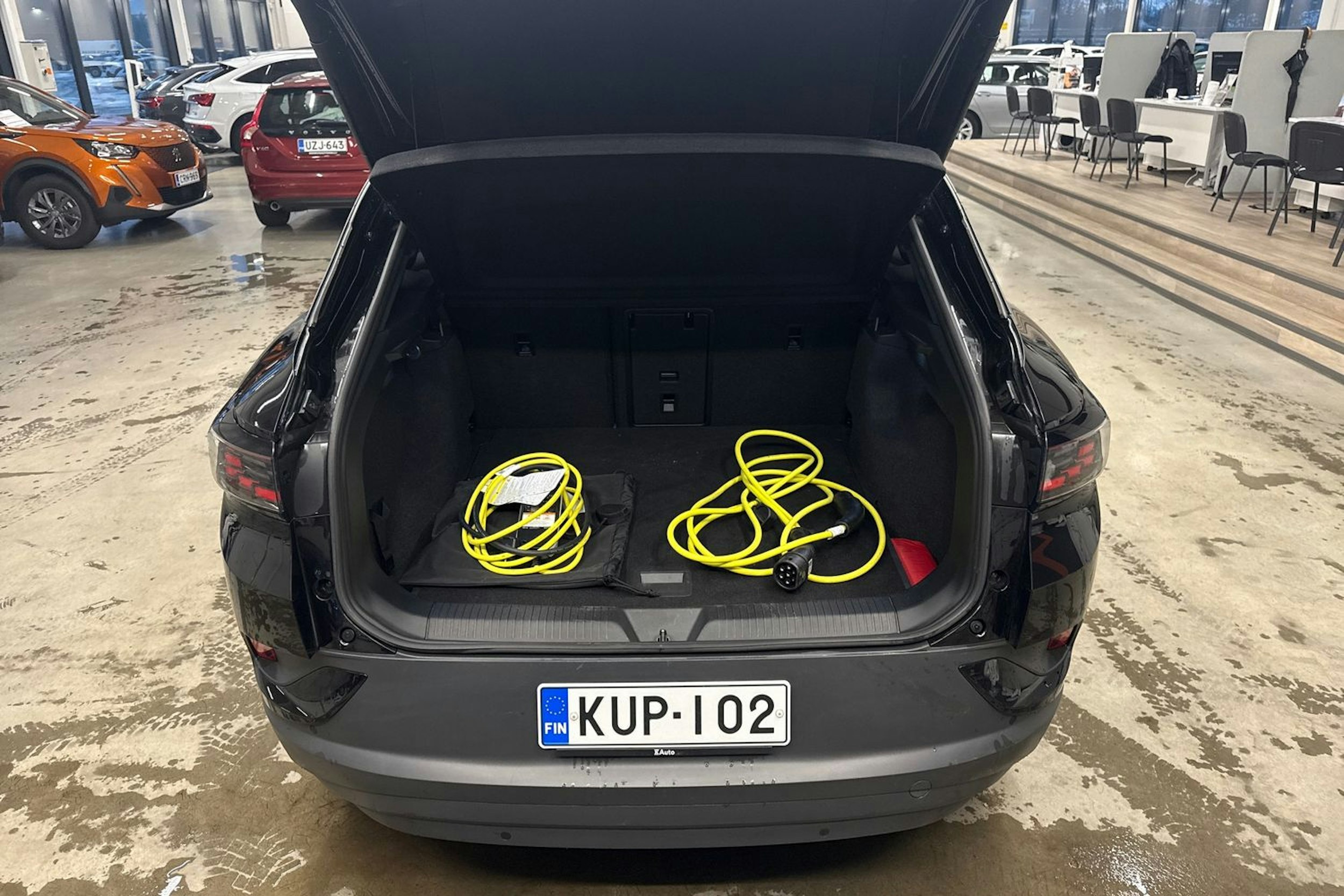 musta Volkswagen ID.4 2022 kuva 29.