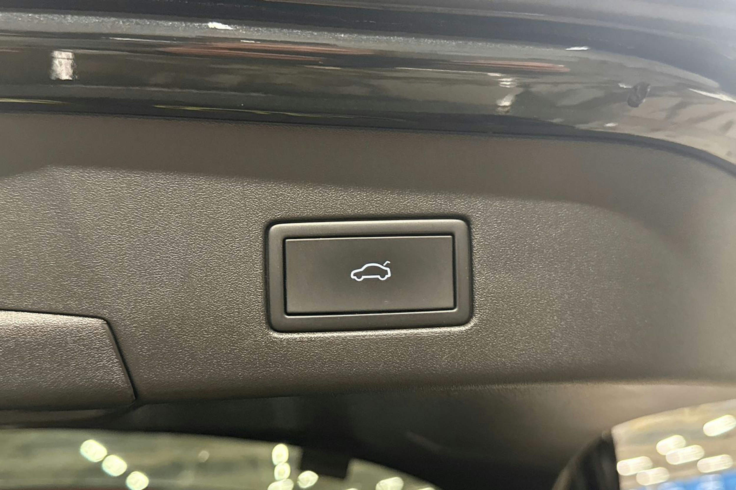 musta Volkswagen ID.4 2022 kuva 30.