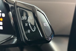 valkoinen Volkswagen ID.4 2022 kuva 19.