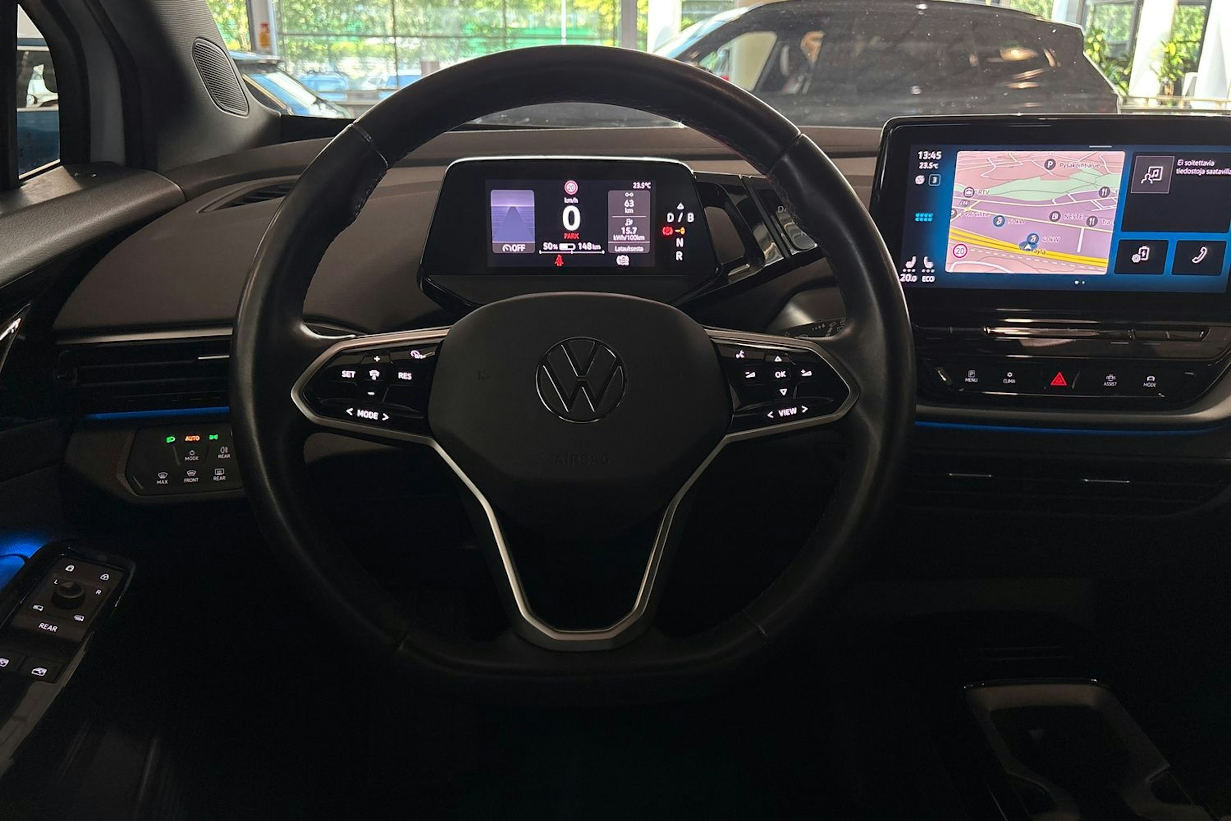 valkoinen Volkswagen ID.4 2022 kuva 20.