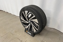 valkoinen Volkswagen ID.4 2022 kuva 13.