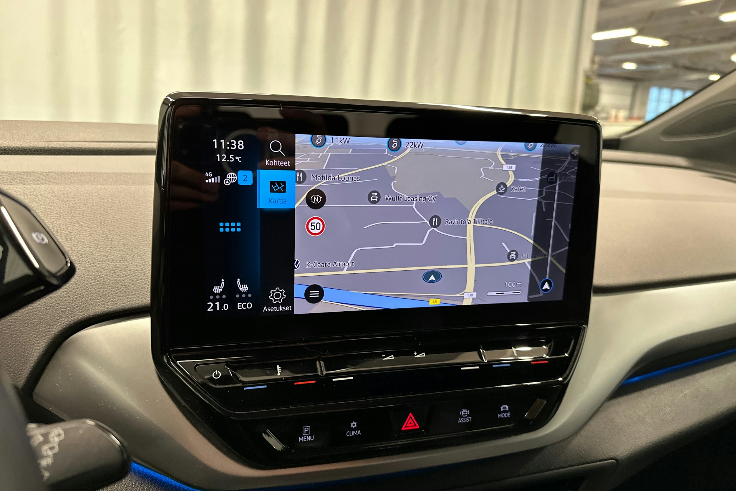 valkoinen Volkswagen ID.4 2022 kuva 22.