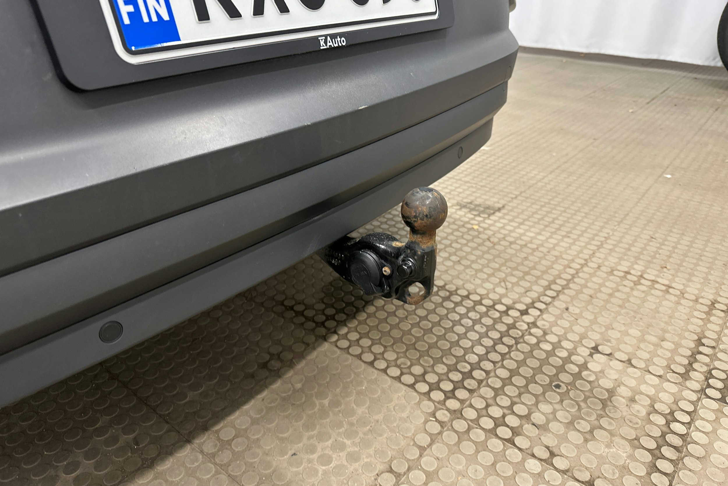 valkoinen Volkswagen ID.4 2022 kuva 27.