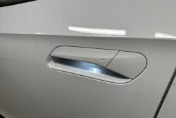 valkoinen Volkswagen ID.4 2022 kuva 28.