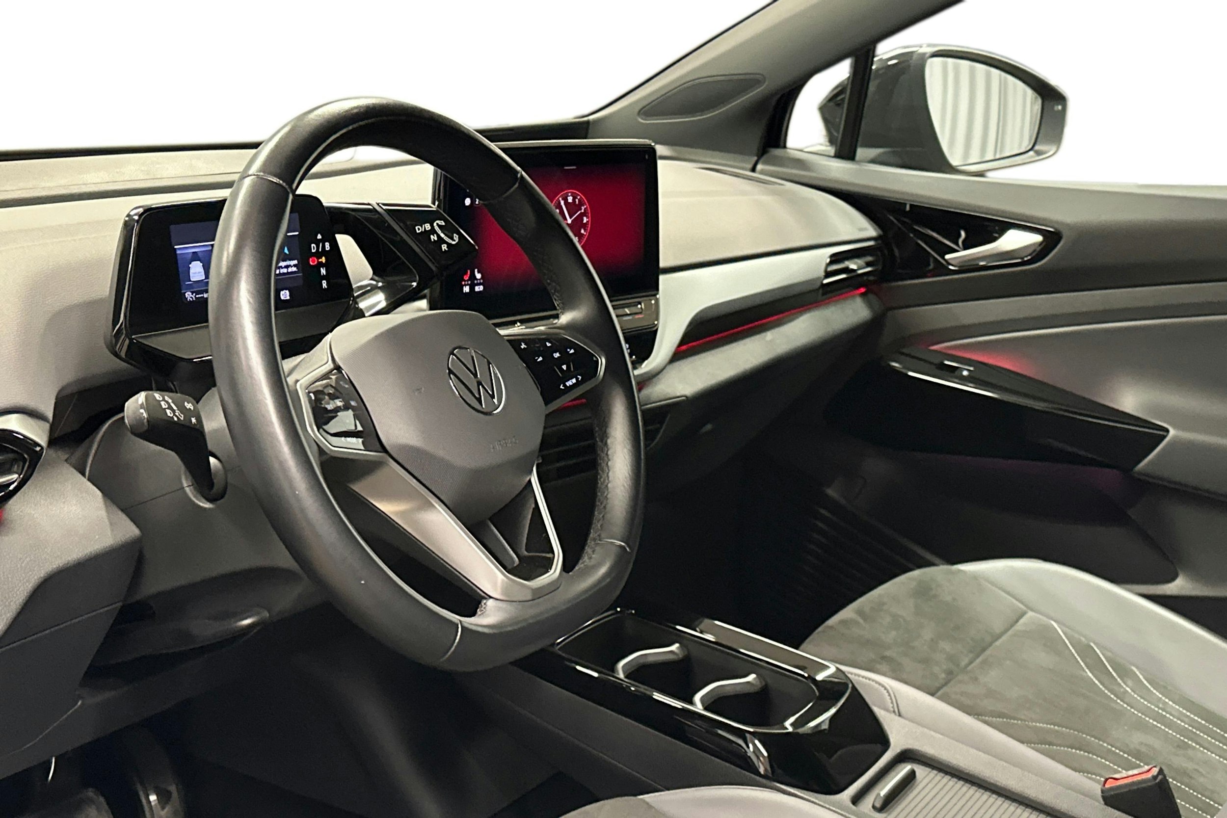 musta Volkswagen ID.4 2022 kuva 7.