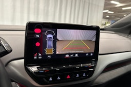 musta Volkswagen ID.4 2022 kuva 18.