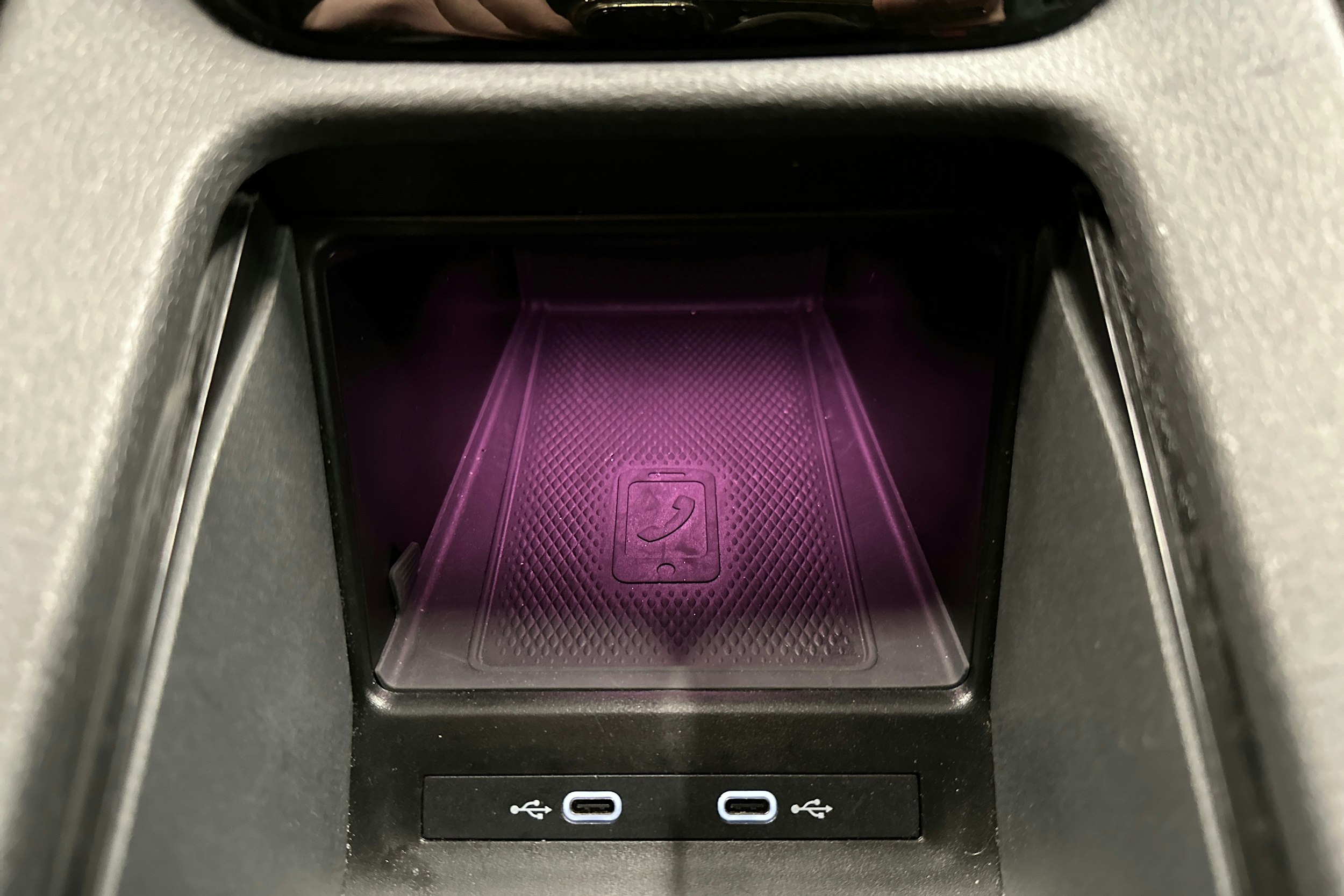 musta Volkswagen ID.4 2022 kuva 24.