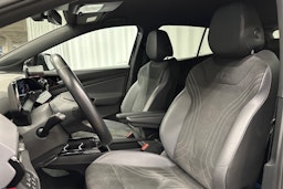 musta Volkswagen ID.4 2022 kuva 25.