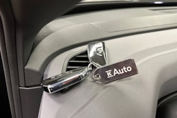 musta Volkswagen ID.4 2022 kuva 28.