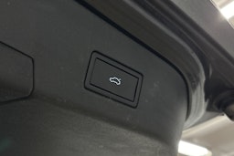 harmaa Volkswagen ID.4 2022 kuva 15.