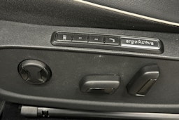 harmaa Volkswagen ID.4 2022 kuva 19.