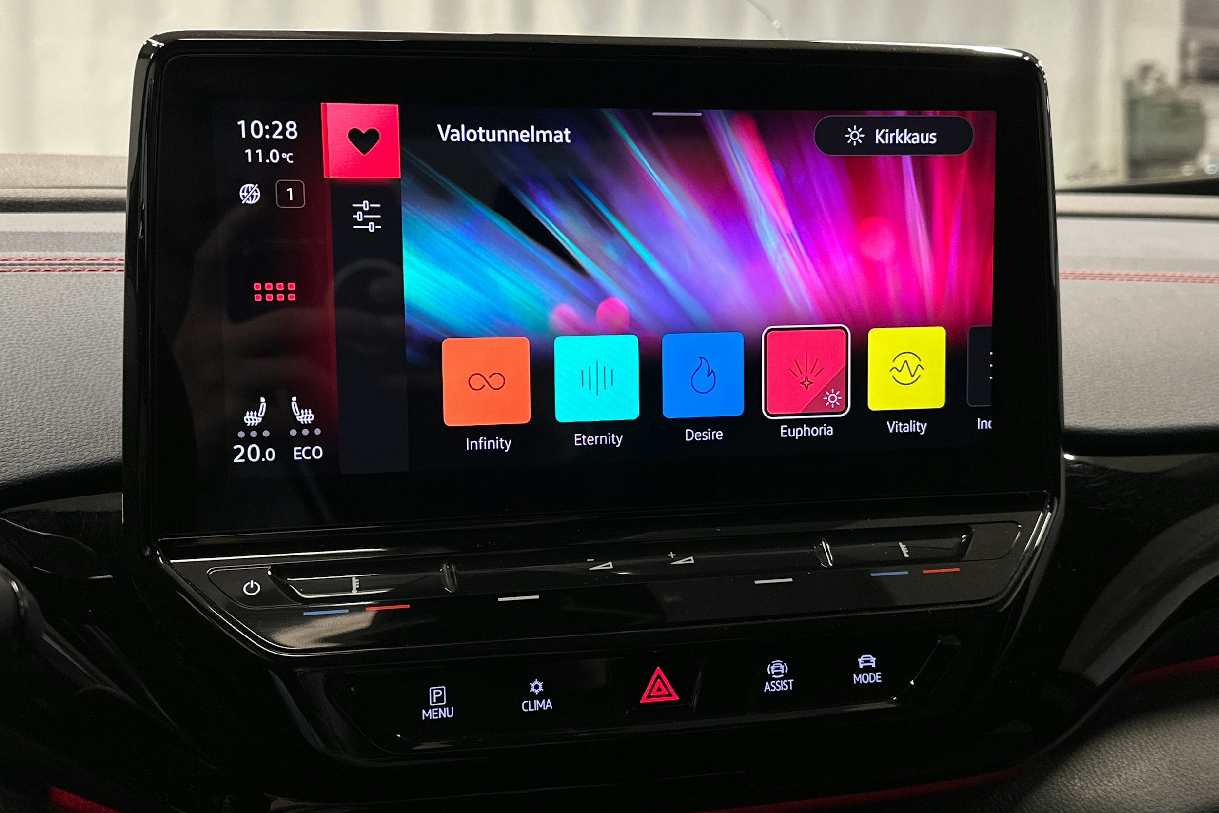 harmaa Volkswagen ID.4 2022 kuva 27.