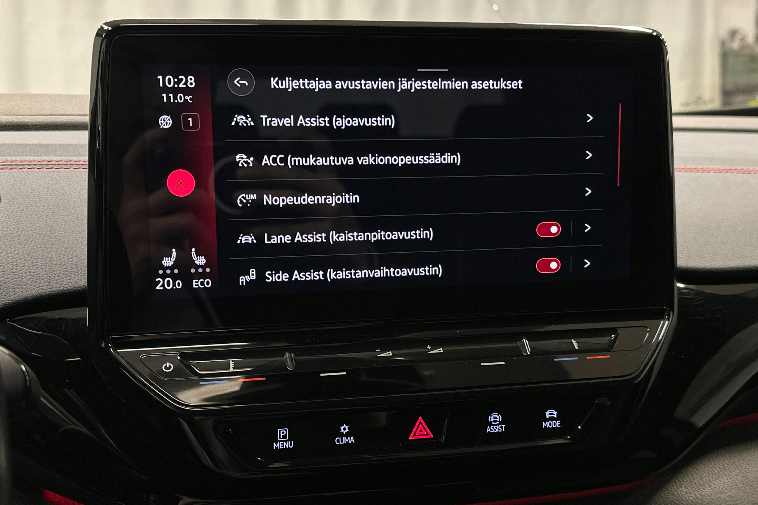 harmaa Volkswagen ID.4 2022 kuva 29.