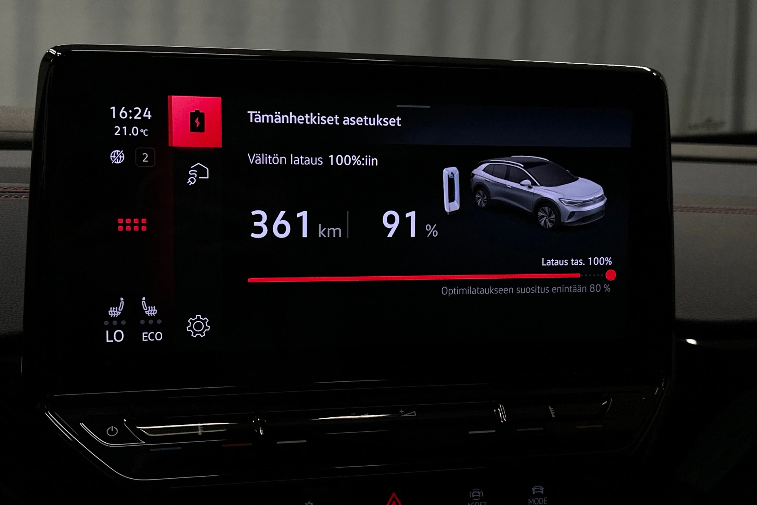 valkoinen Volkswagen ID.4 2022 kuva 23.
