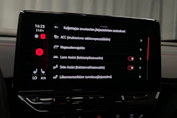 valkoinen Volkswagen ID.4 2022 kuva 27.