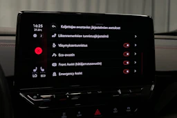 valkoinen Volkswagen ID.4 2022 kuva 28.