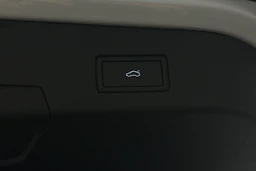 valkoinen Volkswagen ID.4 2022 kuva 34.
