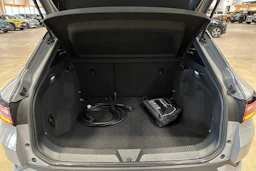 harmaa Volkswagen ID.4 2022 kuva 21.