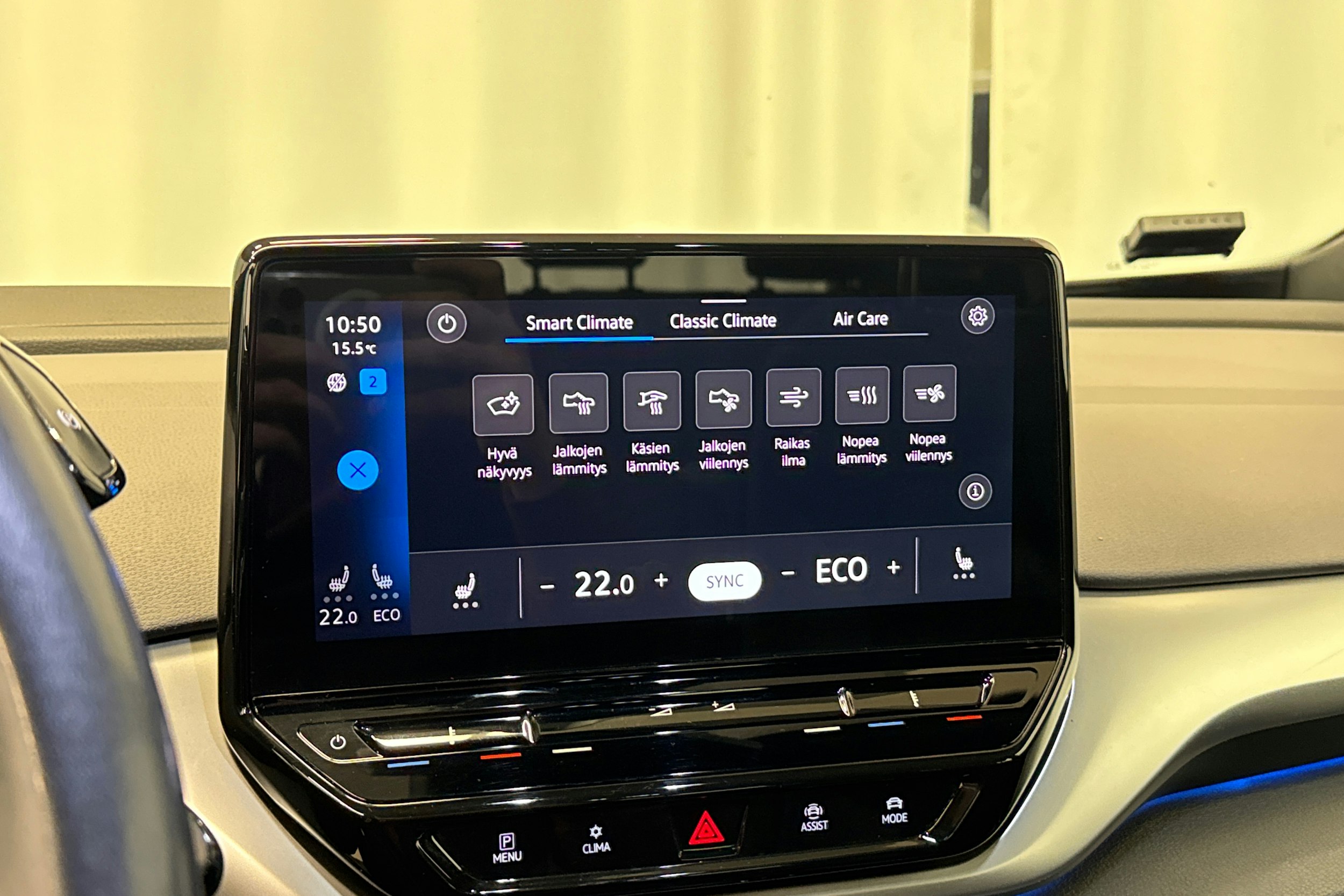 valkoinen Volkswagen ID.4 2022 kuva 22.