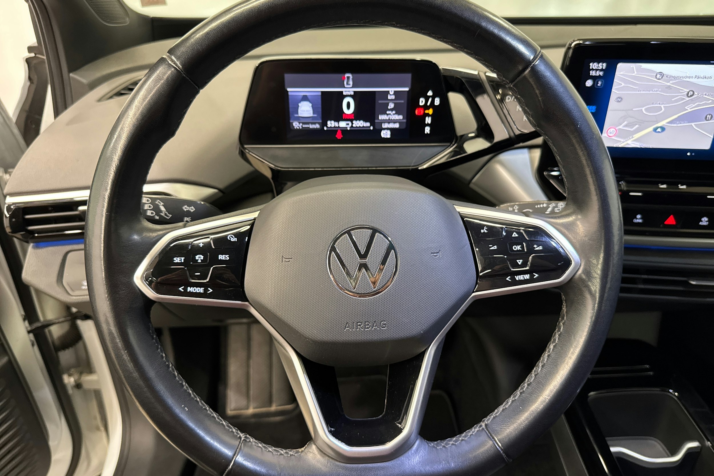 valkoinen Volkswagen ID.4 2022 kuva 23.