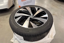 valkoinen Volkswagen ID.4 2022 kuva 27.