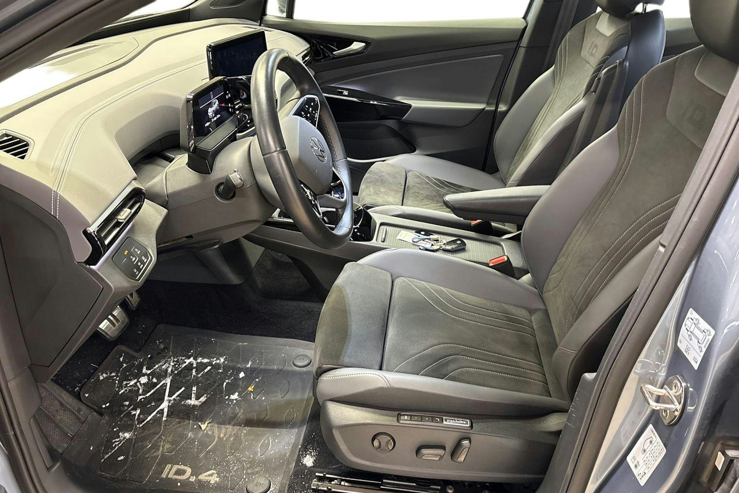 sininen Volkswagen ID.4 2022 kuva 3.