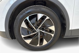 valkoinen Volkswagen ID.4 2023 kuva 11.
