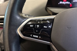 valkoinen Volkswagen ID.4 2023 kuva 20.