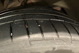 punainen Volkswagen ID.4 2022 kuva 13.