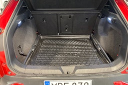 punainen Volkswagen ID.4 2022 kuva 15.