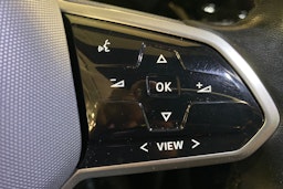 punainen Volkswagen ID.4 2022 kuva 20.
