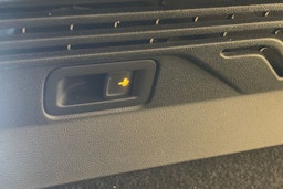 musta Volkswagen ID.4 2022 kuva 15.