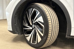 valkoinen Volkswagen ID.4 2022 kuva 10.