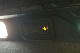 valkoinen Volkswagen ID.4 2022 kuva 12.