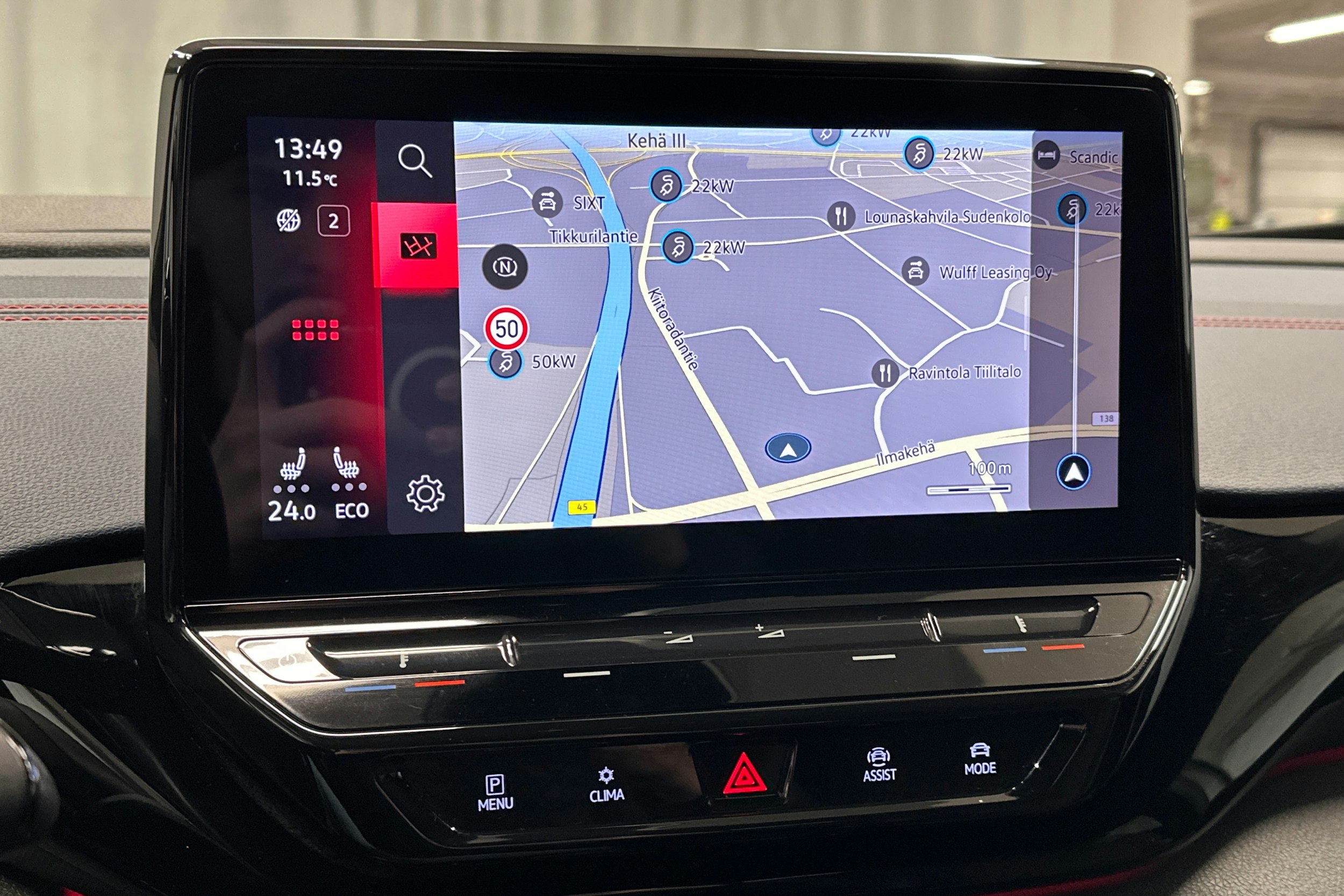 valkoinen Volkswagen ID.4 2022 kuva 18.