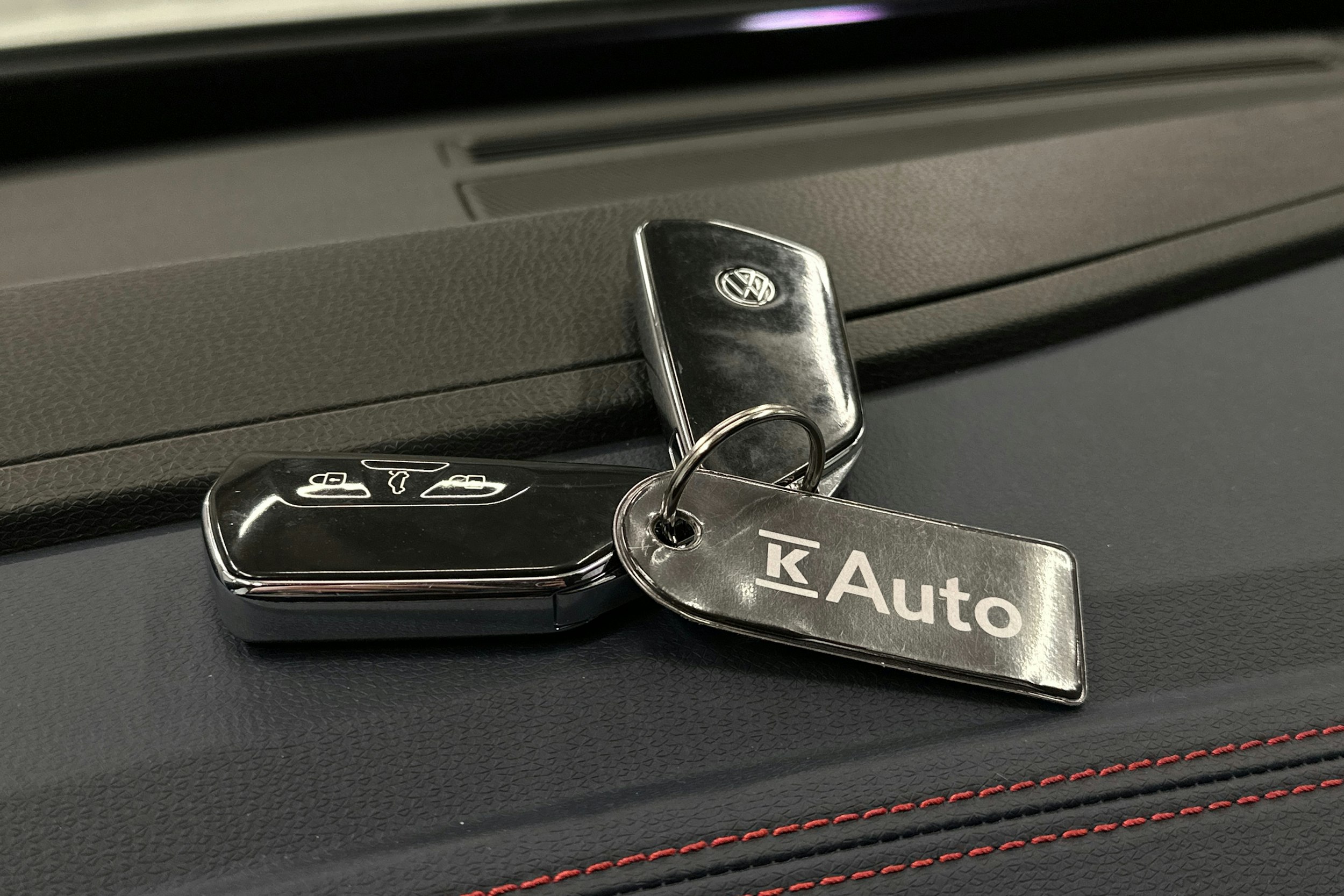 valkoinen Volkswagen ID.4 2022 kuva 26.