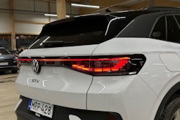 valkoinen Volkswagen ID.4 2022 kuva 32.