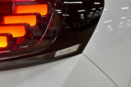 valkoinen Volkswagen ID.4 2022 kuva 33.