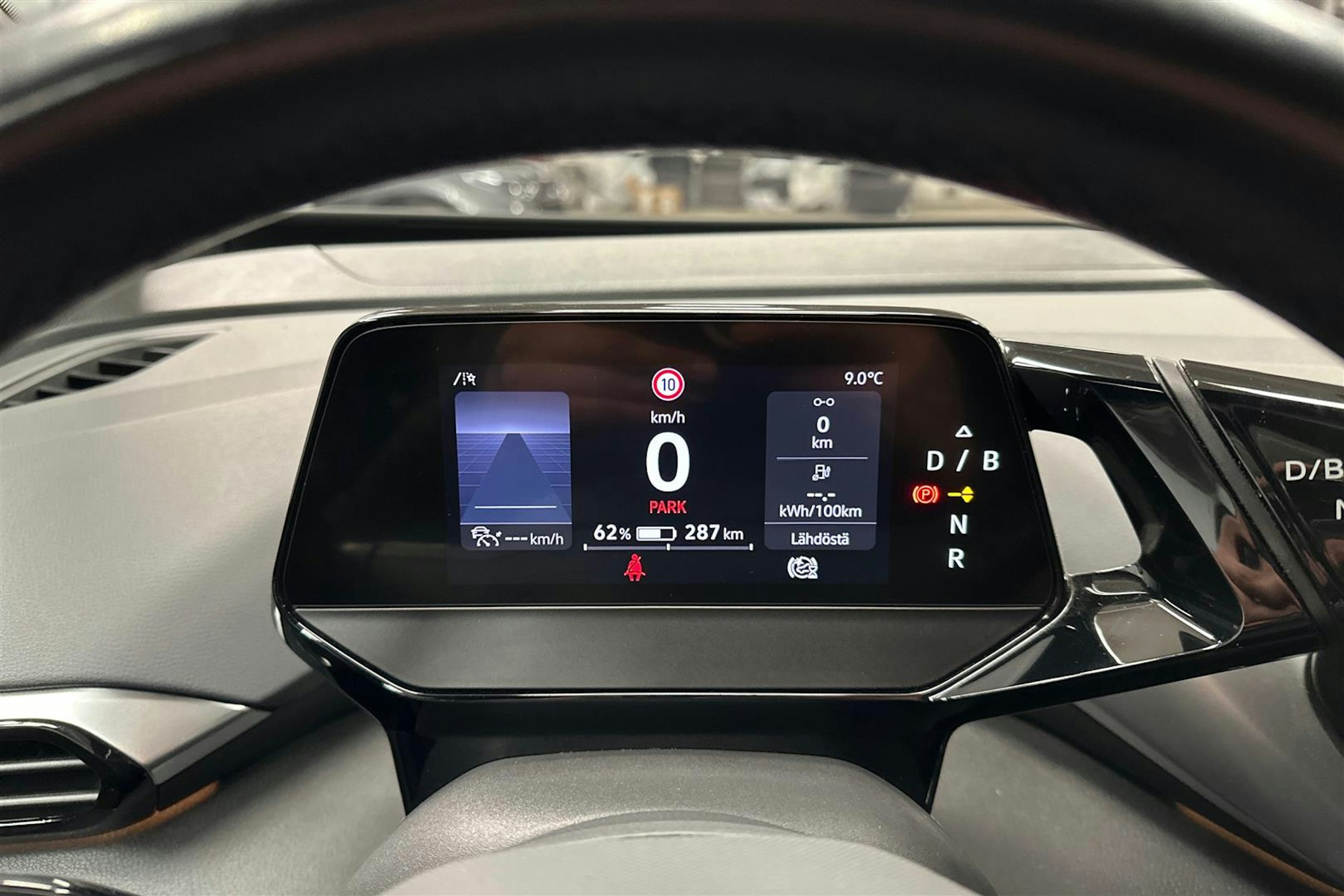 harmaa Volkswagen ID.4 2022 kuva 13.