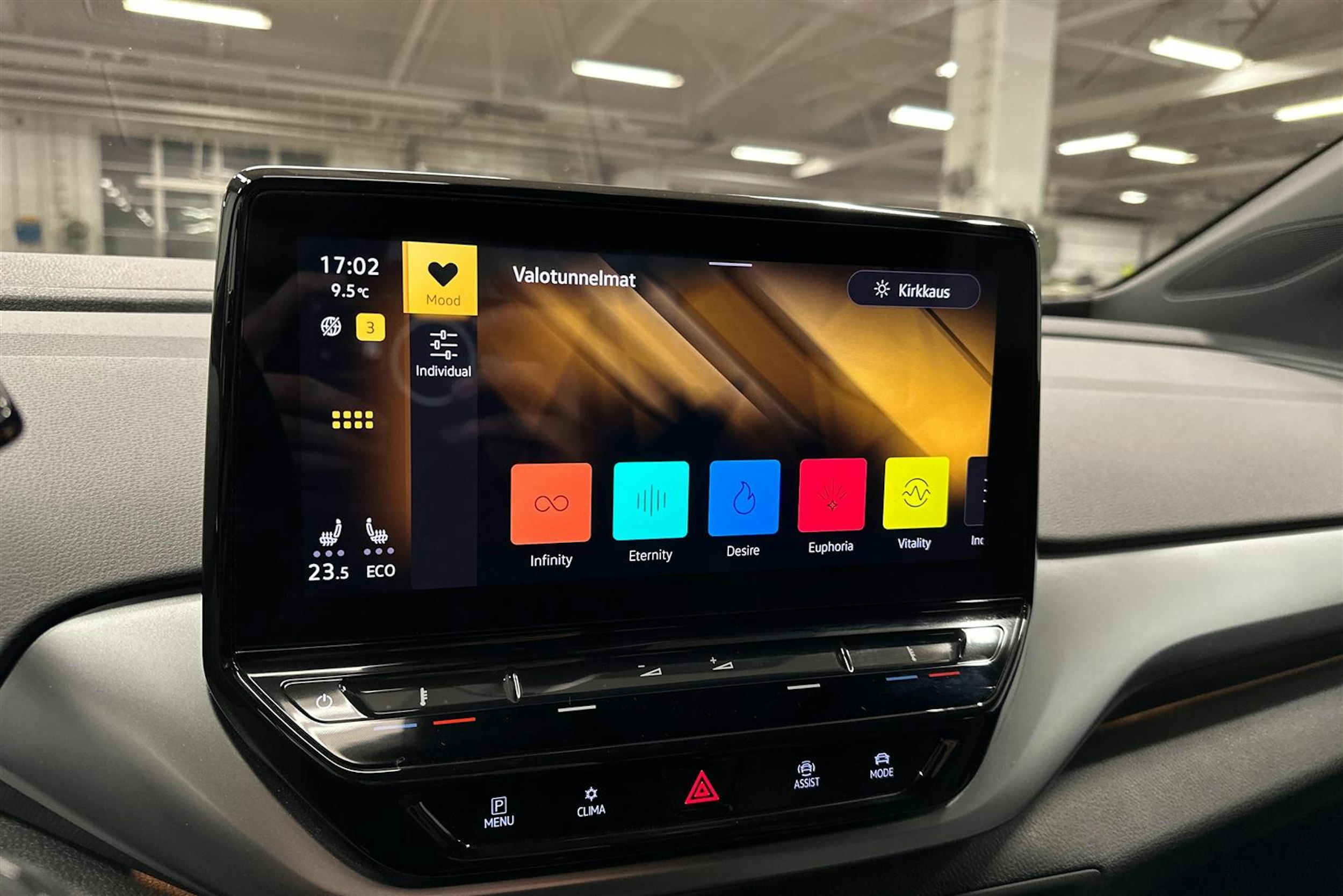 harmaa Volkswagen ID.4 2022 kuva 20.