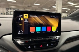 harmaa Volkswagen ID.4 2022 kuva 20.