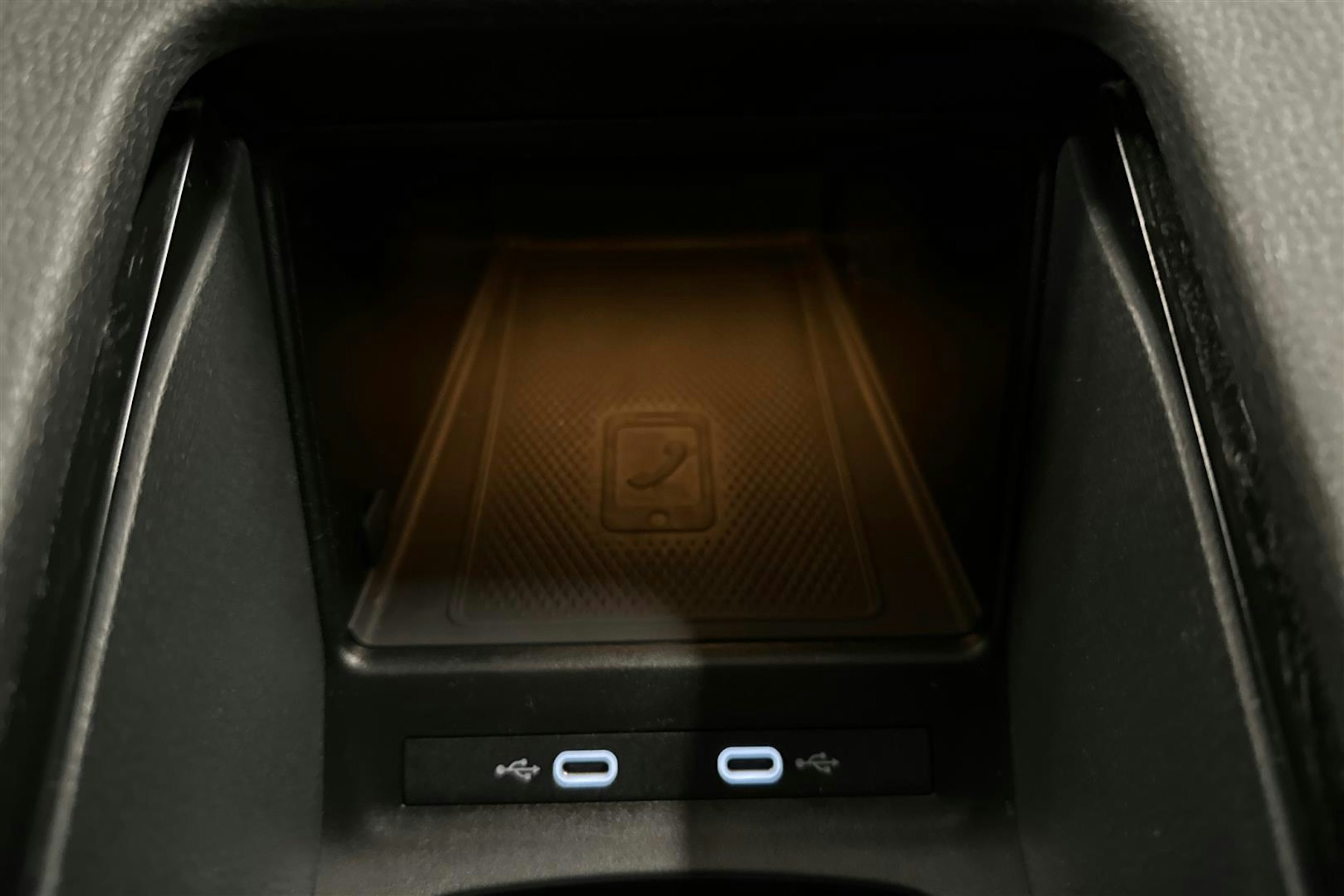 harmaa Volkswagen ID.4 2022 kuva 22.