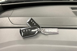 harmaa Volkswagen ID.4 2022 kuva 27.