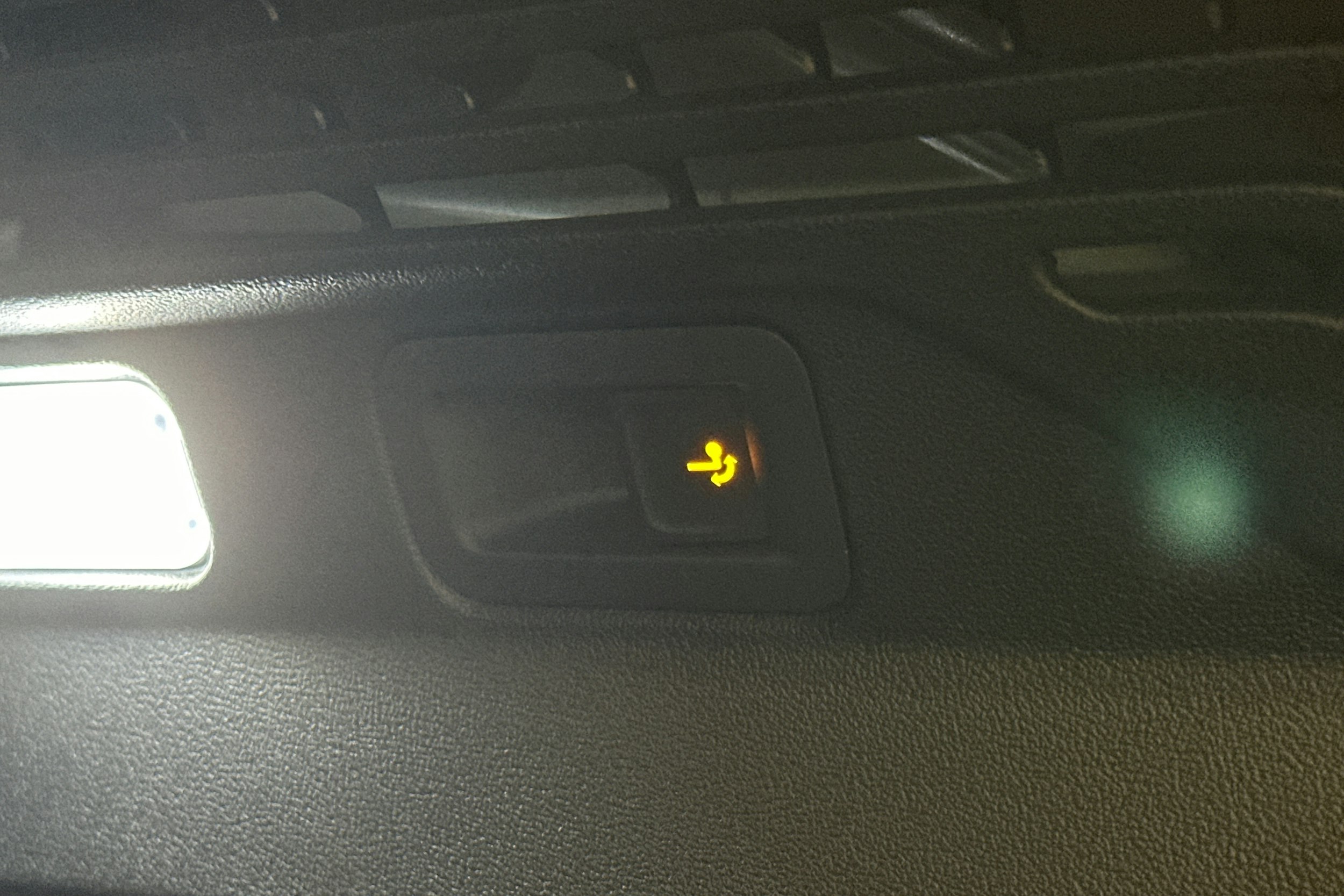 hopea Volkswagen ID.4 2022 kuva 16.