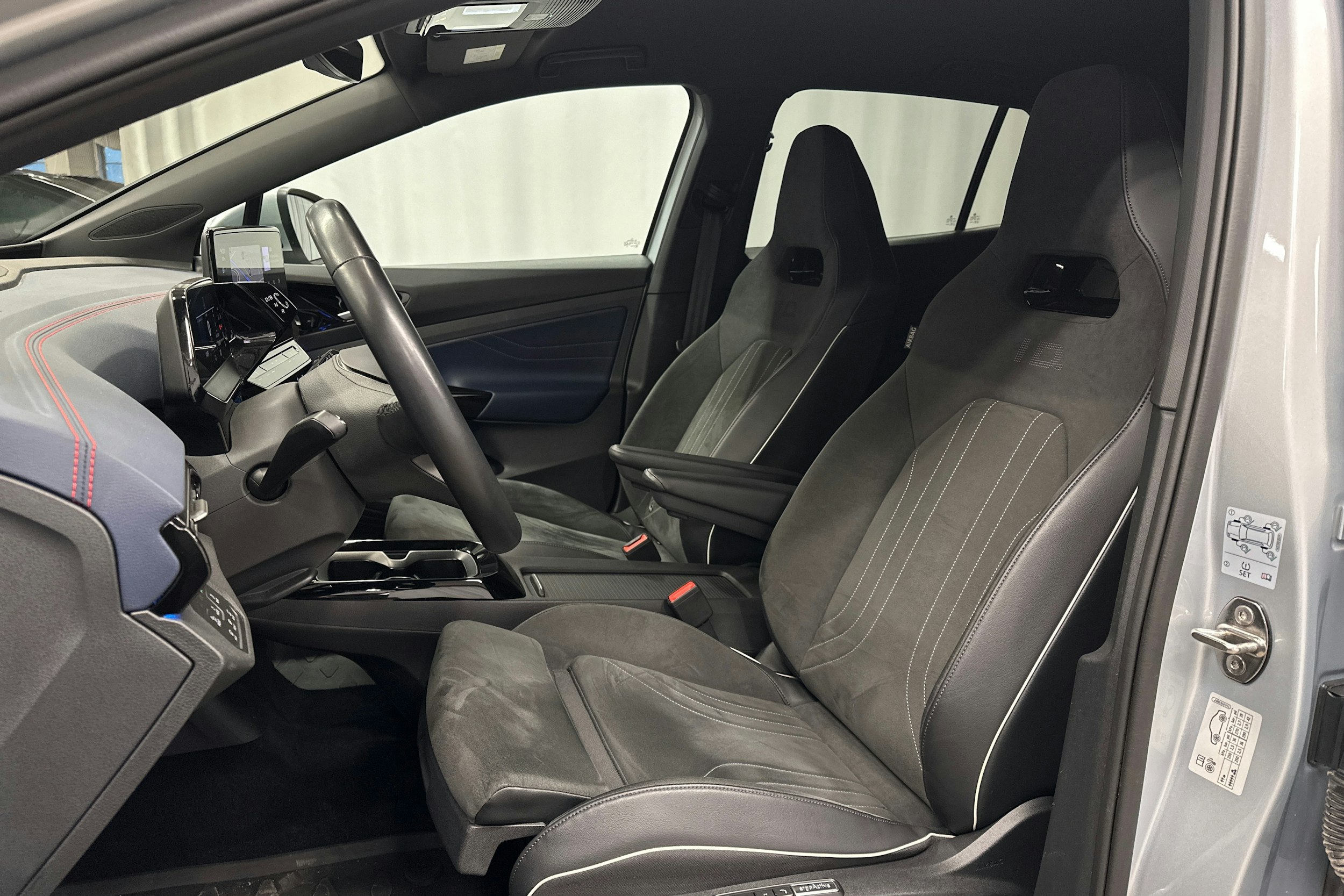 hopea Volkswagen ID.4 2022 kuva 17.